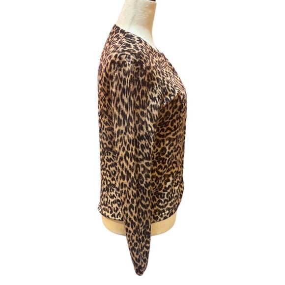 Women’s PM Petite Medium Lord & Taylor Leopard Extra Fine Merino Wool Cardigan - Picture 2 of 6